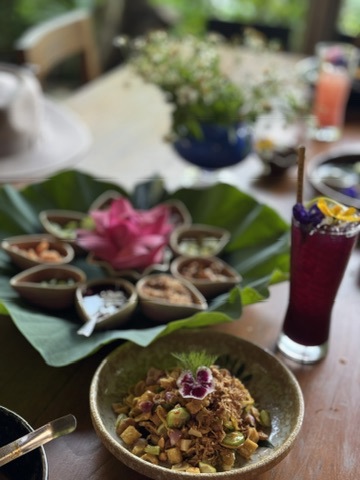 Flowers, food and drinks in Thailand